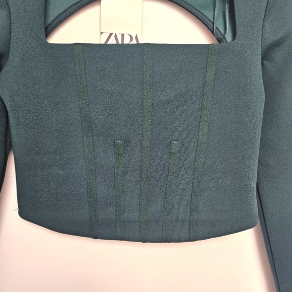 Zara Emerald Green Sz Small Cropped Piped Open Back Stretchy  Long Sleeve Blouse - Picture 4 of 9